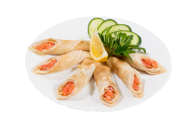 Блинчики с семгой под сливочно-икорным соусом